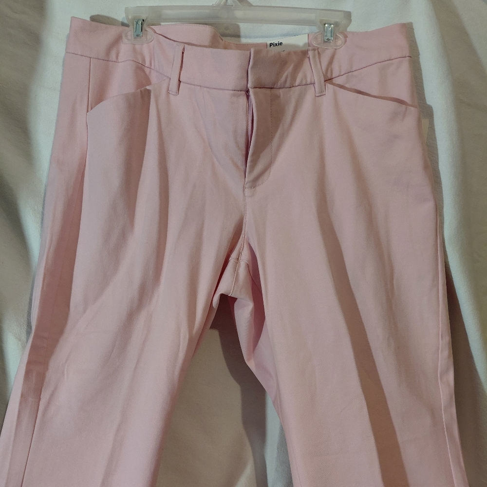 Old Navy Blush Cropped Pants